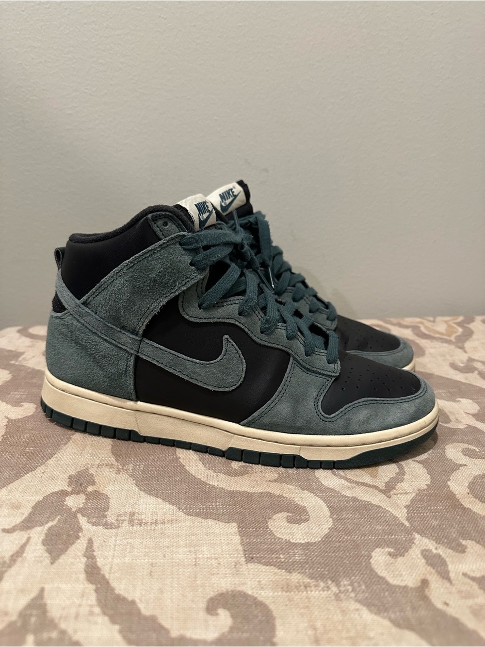 Nike Dunk High Retro in Black/Green size 7.5